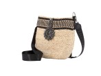 Bolso con bandolera CHANEL                       